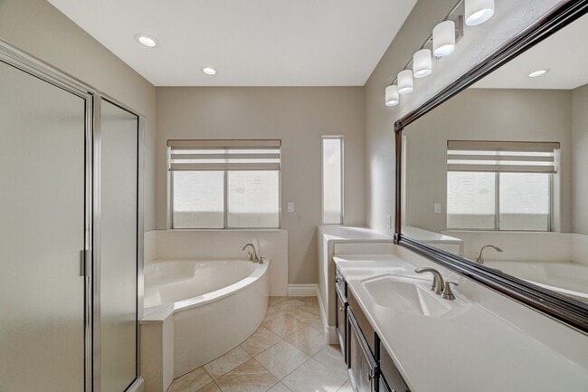 Building Photo - Marvelous Single Story, 3 Bedroom Home with NO HOA!