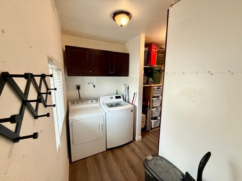 Building Photo - 1159 N 250 E