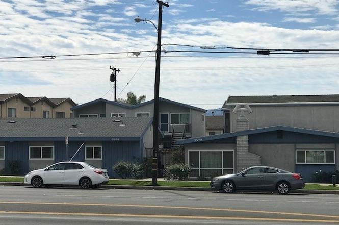 Building Photo - 3564 Del Amo Blvd