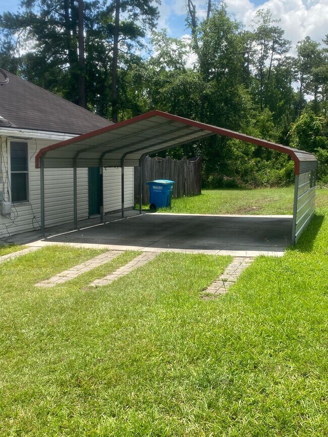Building Photo - Rental In Rincon - Traditional Ranch