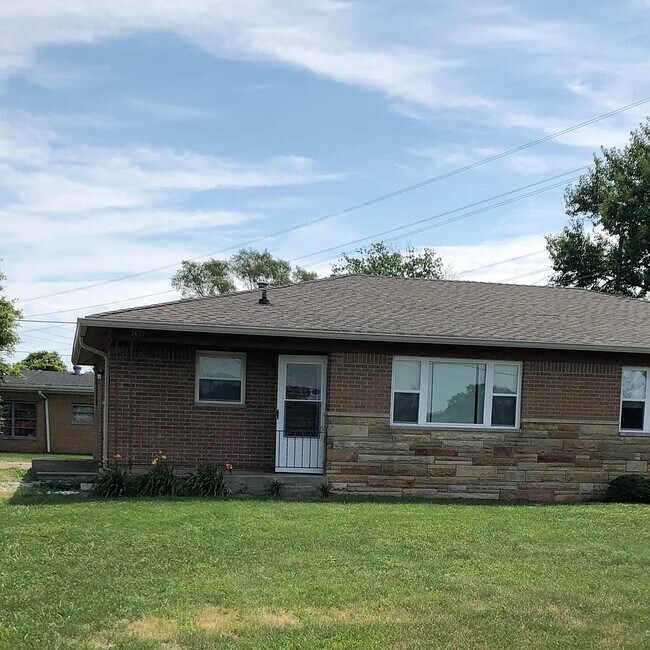 Primary Photo - 3637 Ferguson Rd