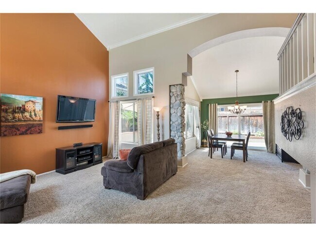 Building Photo - 2482 Sena St