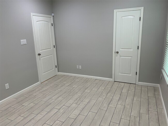 Building Photo - 4221 Alvin St