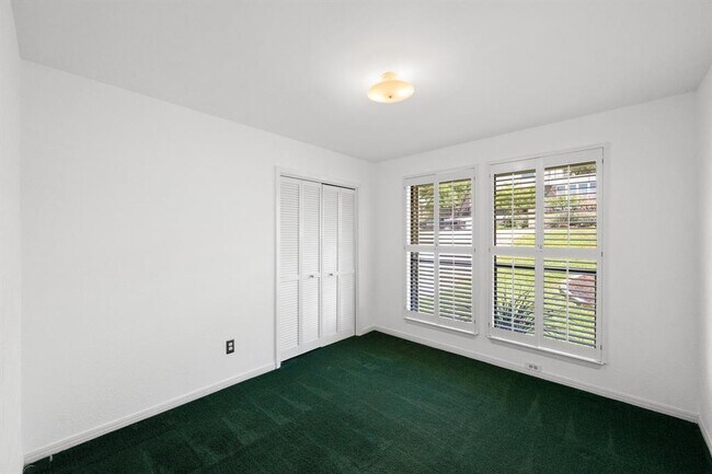 Building Photo - 3303 Sanderling Trail
