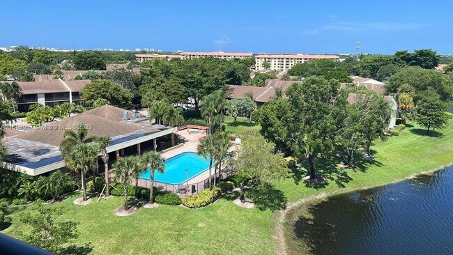 Building Photo - 1266 S Military Trail