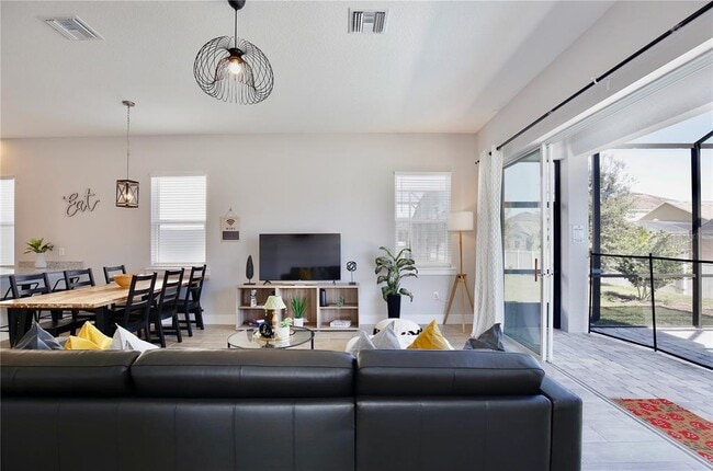 Building Photo - 1101 Arisha Dr