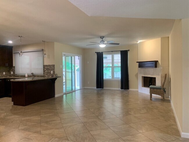 Building Photo - 16618 Oxnard Ln
