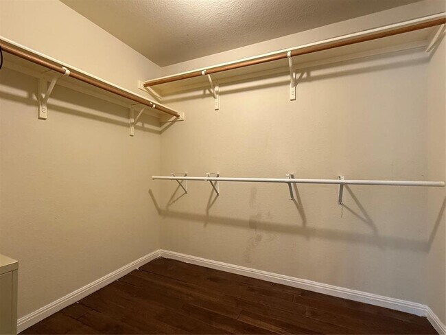 Building Photo - 11128 Sandstone Trail