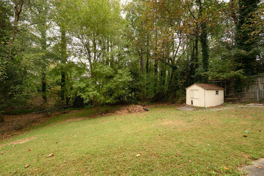 Building Photo - 2655 Merry Rd
