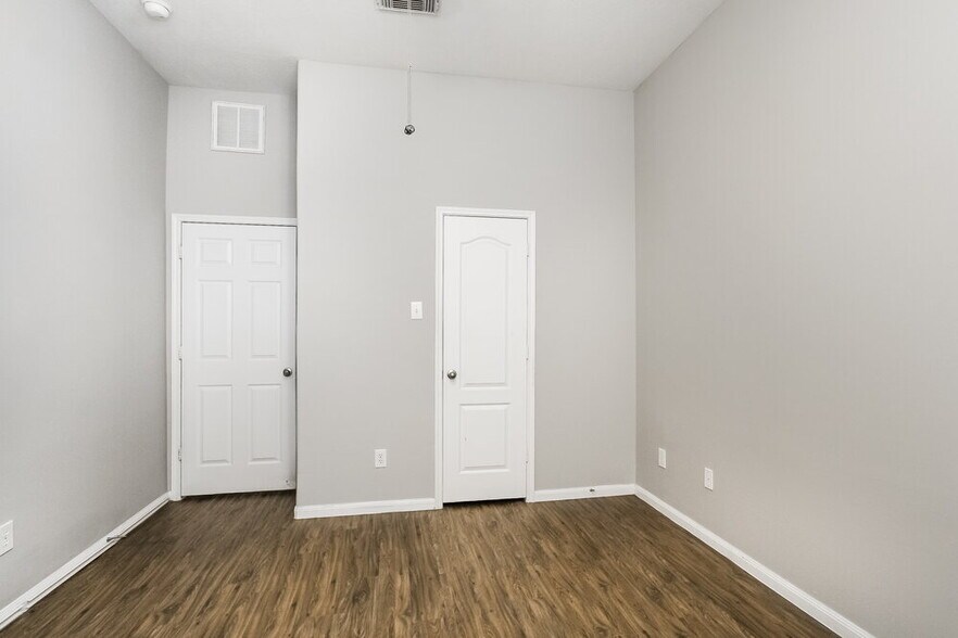 Building Photo - 19242 Hopeview Ct
