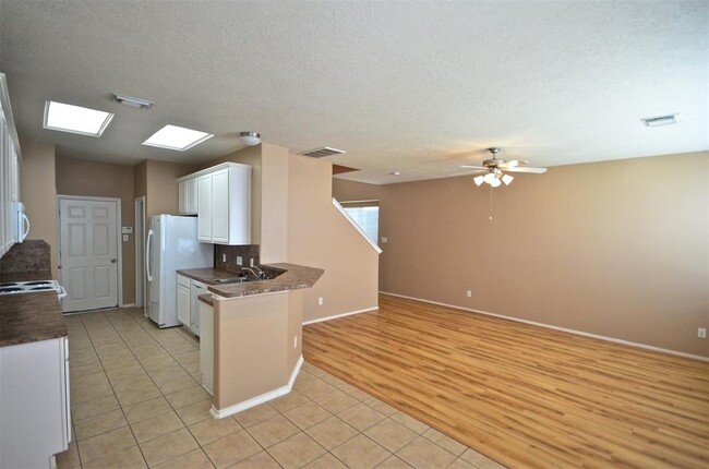 Building Photo - 5614 Redgrove Ln