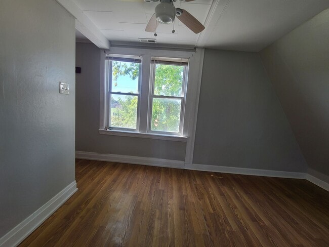 Building Photo - 6035 S Karlov Ave