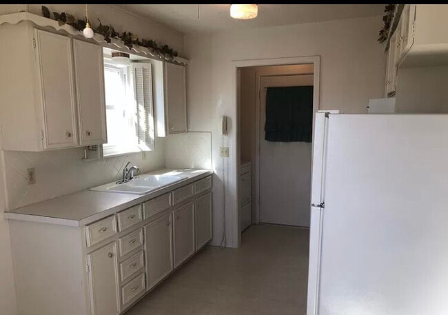 Building Photo - 5415 49th St