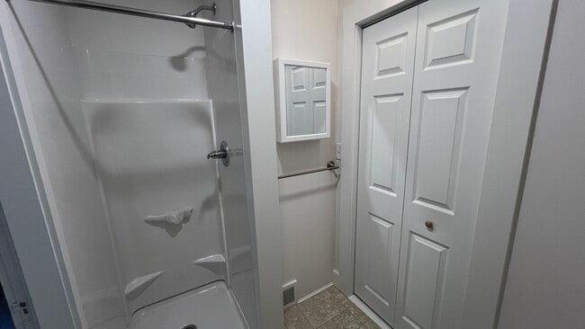 Building Photo - 10 Horne St