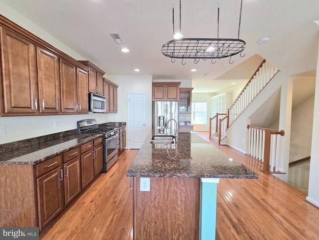 Building Photo - 1113 Red Hawk Way