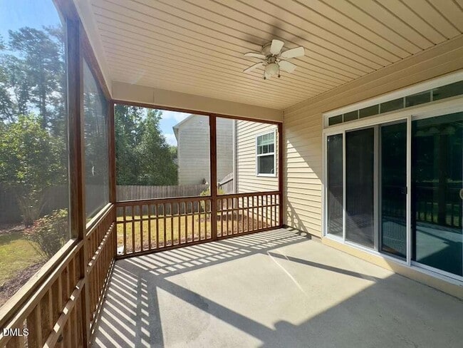 Building Photo - 4008 Vallonia Dr