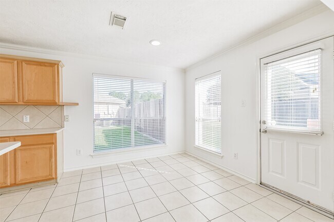 Building Photo - 2507 Liza Ct