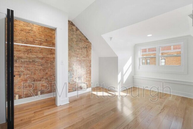 Building Photo - 161 Morewood Ave