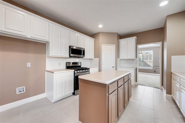 Building Photo - 3768 Menard Dr