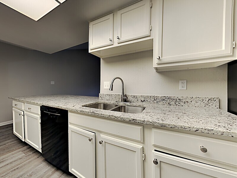 Building Photo - 25311 Mill Pond Ln