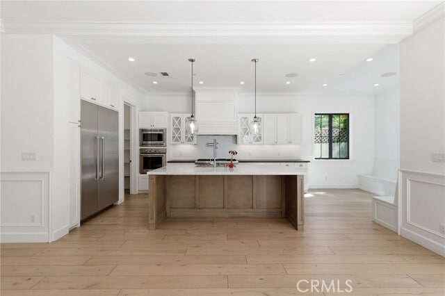 Building Photo - 1405 Oak Ave