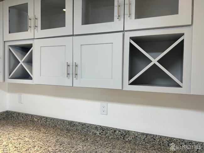 Building Photo - 402 Rittenhouse Ct