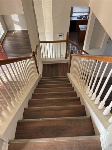 Building Photo - 7728 Parkwood Plaza Dr