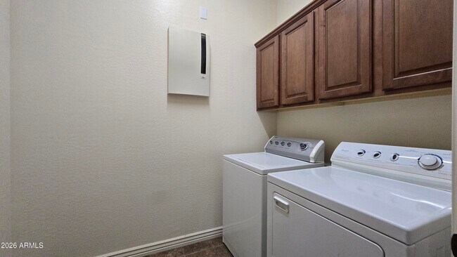 Building Photo - 13637 S 175th Dr