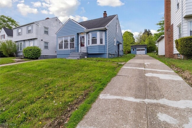 Primary Photo - 11108 Wallingford Ave