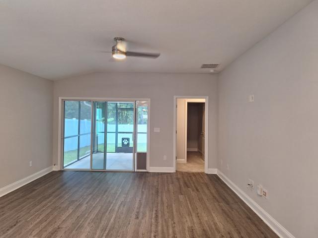 Building Photo - 3 bedroom in Jacksonville FL 32256