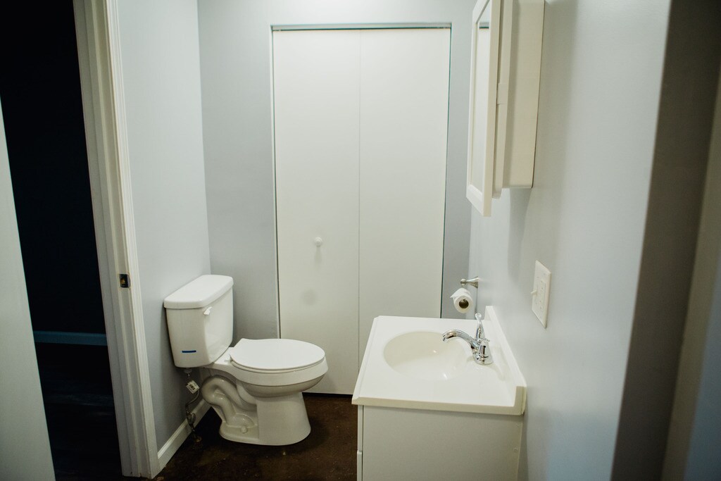 Building Photo - 3321 N Kinser Pike