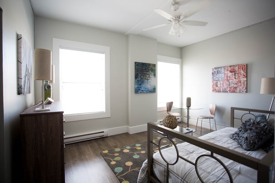Interior Photo - Grid District - 50 Franklin