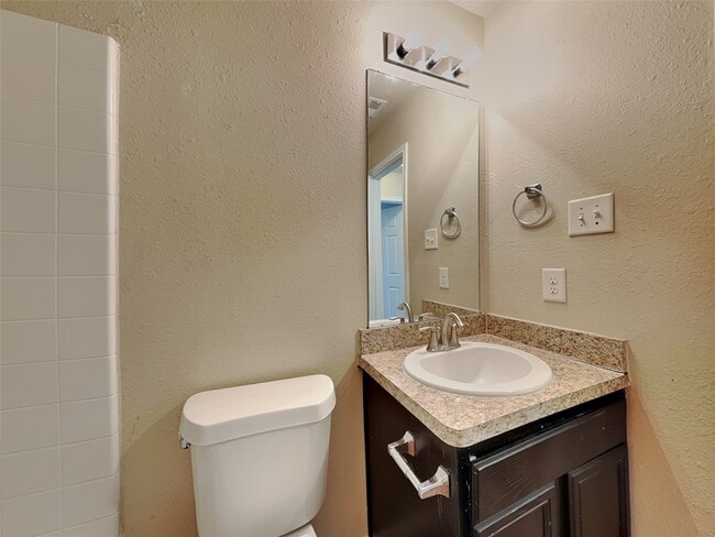 Building Photo - 2618 Bammelwood Dr