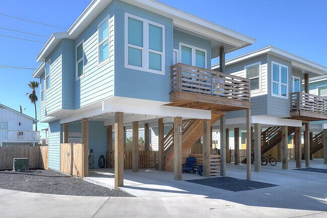 Building Photo - 1624 Eleventh Street-SI ID1023226P