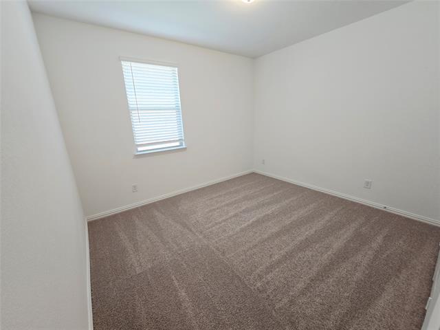 Building Photo - 712 Roanoke Dr