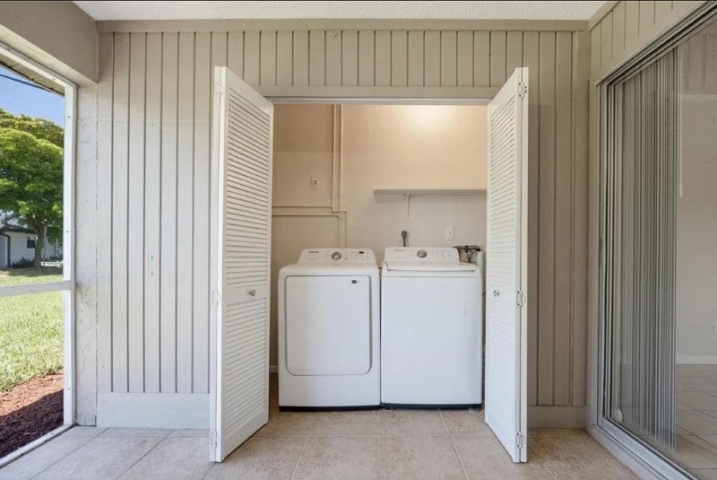 Building Photo - 628 SE 13th St