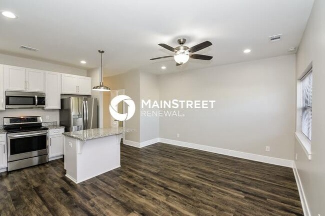 Building Photo - 2 Bedroom Pet-Friendly Home in Lebanon, TN with Main Street Renewal