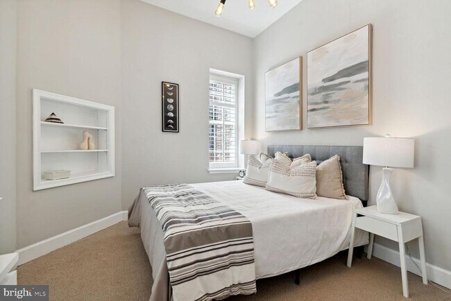 Building Photo - 1718 Corcoran St NW