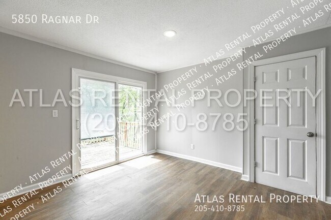 Building Photo - 5850 Ragnar Dr