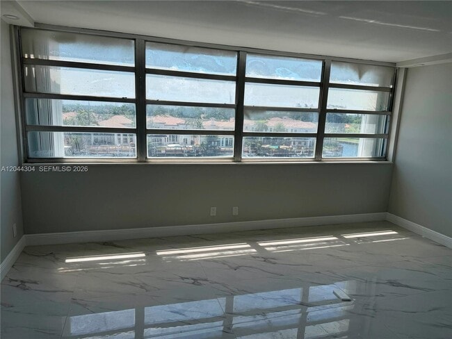 Building Photo - 1400 S Ocean Dr
