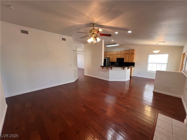 Building Photo - 5433 Honey Mesquite Ln