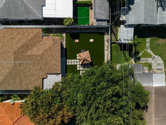 Building Photo - 730 Northwest 18th Avenue, Miami, FL 33125...