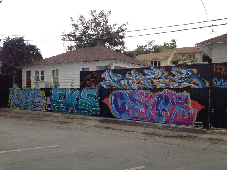 Building Photo - 2112 Santa Ynez St