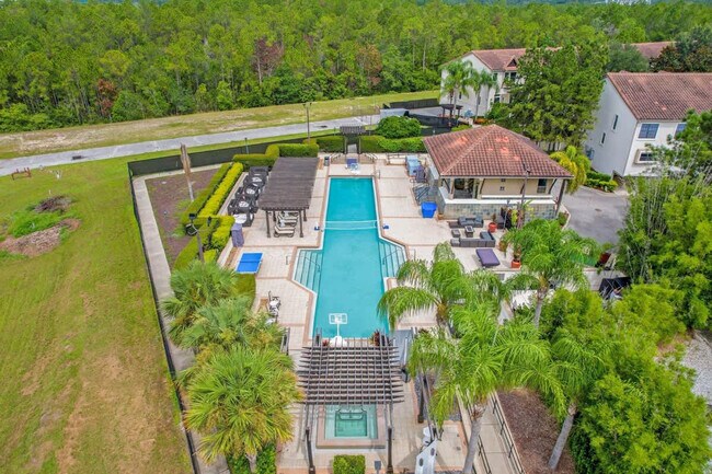 Building Photo - 14590 Damai Ln