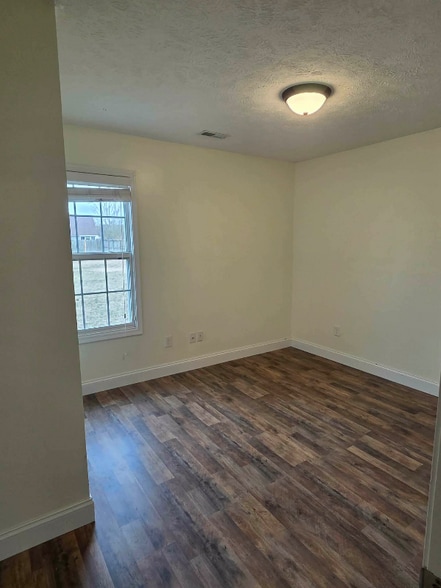 Building Photo - 141 Hidalgo Dr