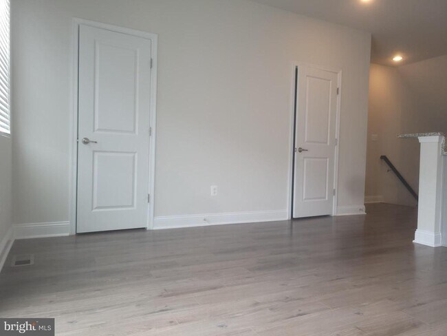 Building Photo - 7111 Tyndale Way