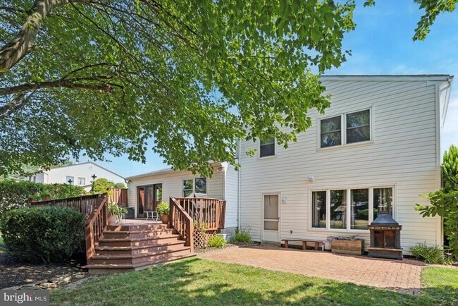 Building Photo - 379 Glen Meadow Rd