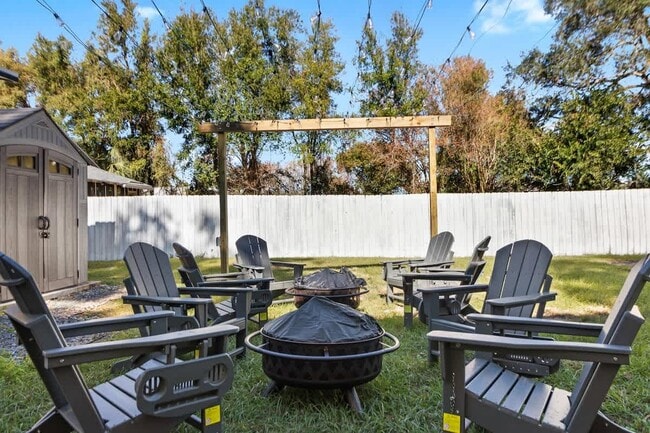 Building Photo - 728 Johnson Ave