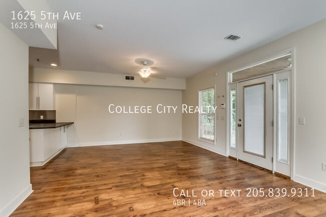 Building Photo - 1625 5th Ave