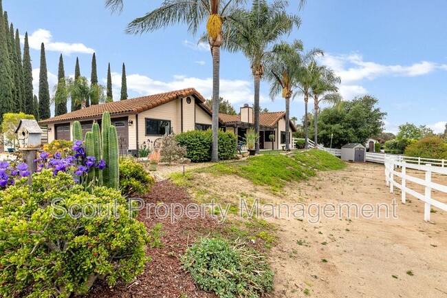 Building Photo - 1028 Capra Way